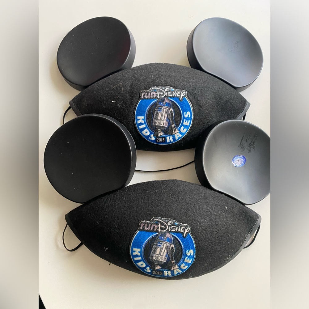 Disney run kids races bundle Mickey ears hat❤️♥️❤️❤️♥️❤️♥️❤️♥️❤️♥️❤️♥️❤️♥️♥️❤️♥️